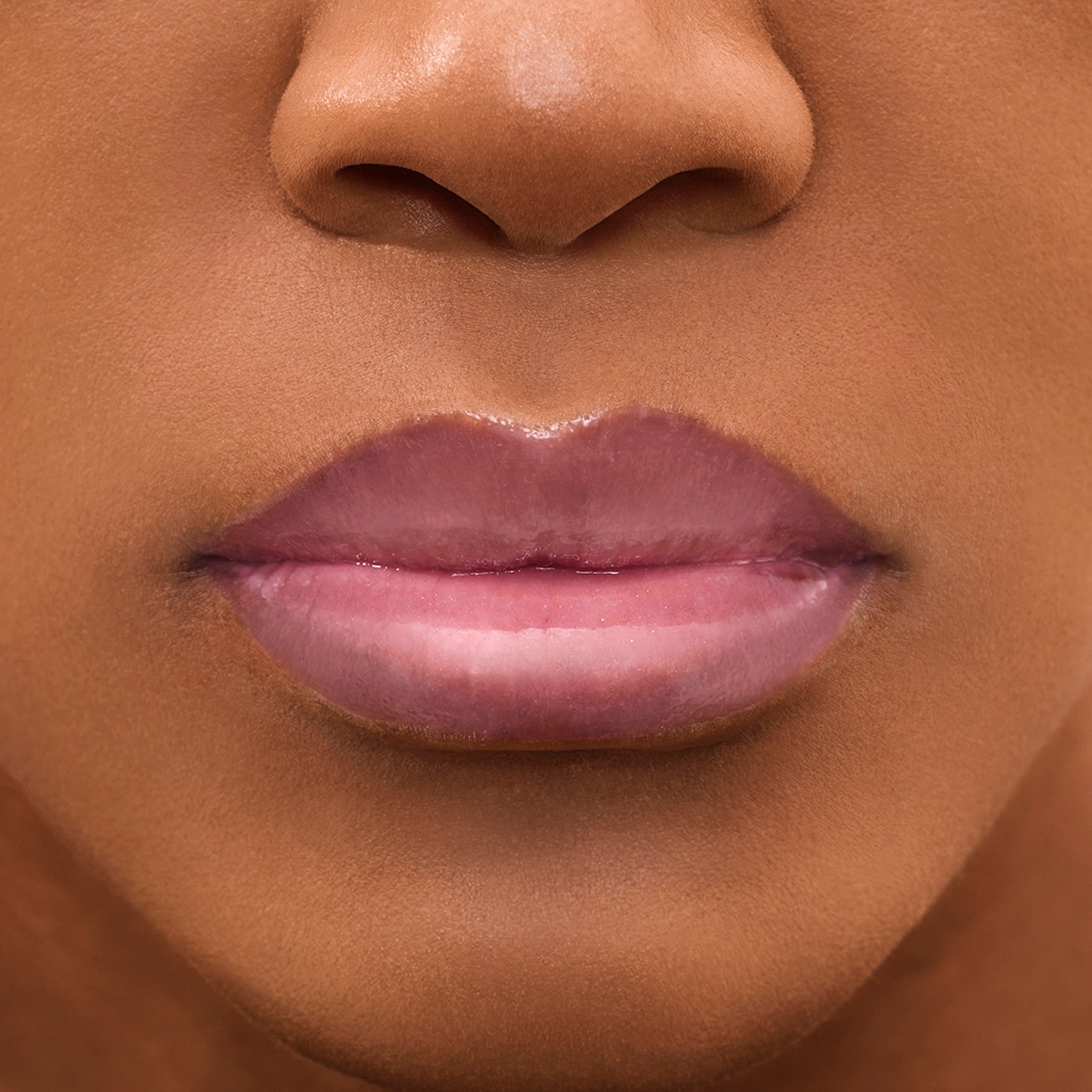 DECORTÉ Soin Hydratant et Repulpant pour les Lèvres à l'Acide Hyaluronique