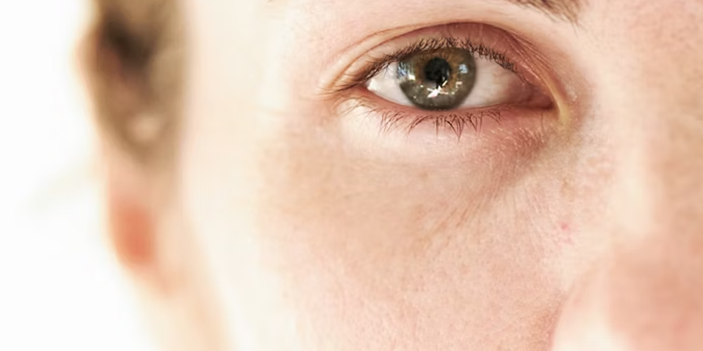 Crème pour les yeux : le secret d’un regard lumineux